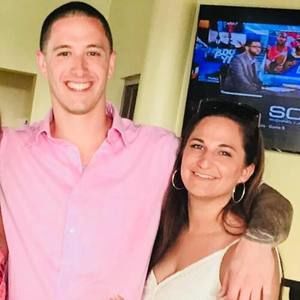 Meet your Posher, Alicia